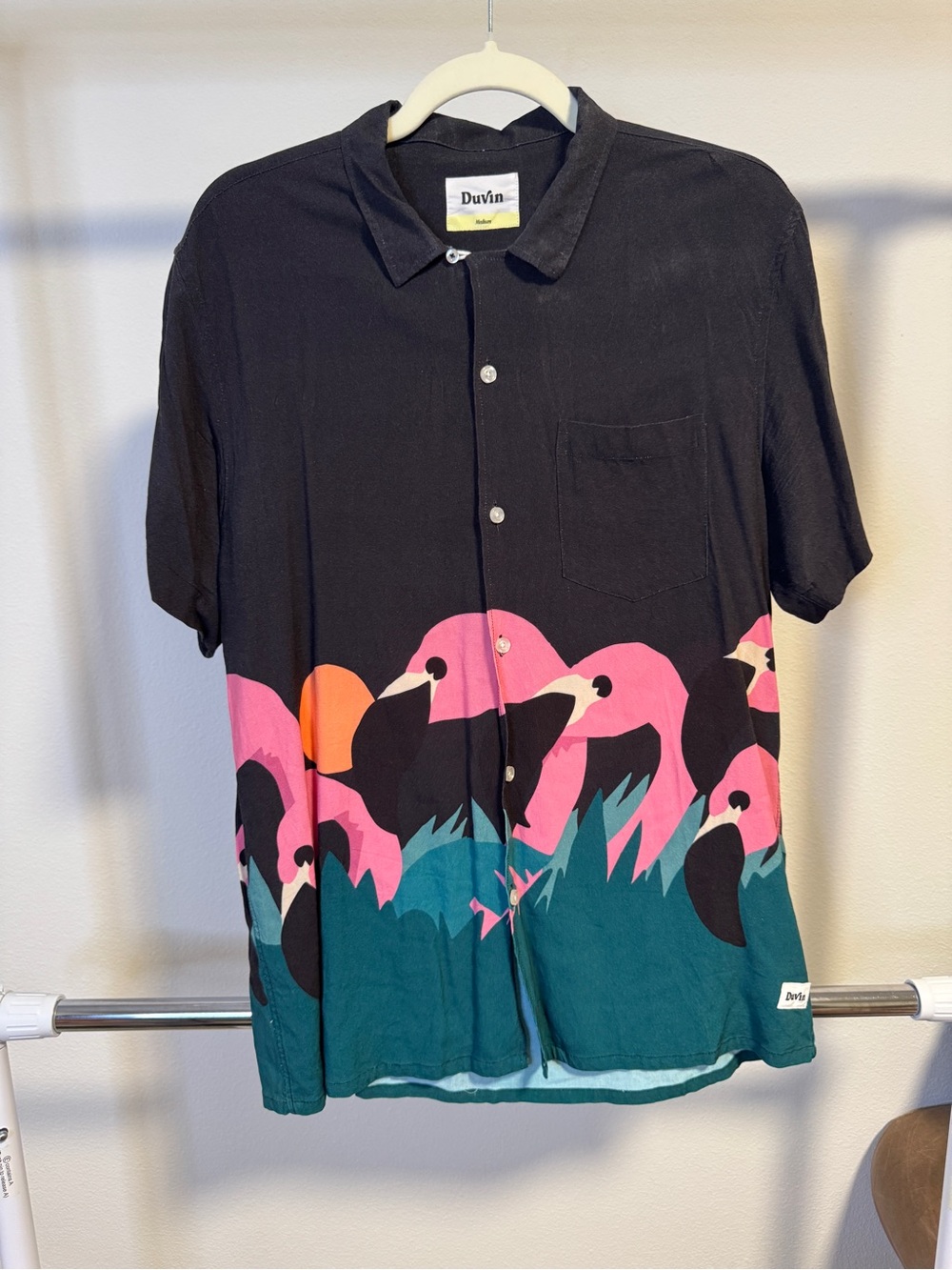Duvin Design M Medium Black Pink Flamingo Birds Rayon Camp Collar Shirt